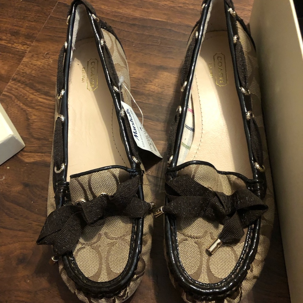 New with tags Coach flats size 8.5